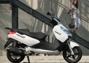 Piaggio X7 300